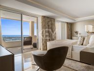 Villa for sale in Los Almendros, Benahavis