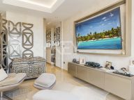 Villa for sale in Los Almendros, Benahavis