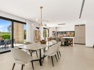 Villa for sale in Cascada de Camojan, Marbella Golden Mile