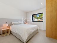 Villa for sale in El Rosario, Marbella East