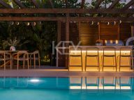 Villa for sale in Nueva Andalucia