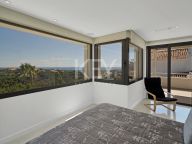 Villa for sale in Las Lomas de Nueva Andalucia, Nueva Andalucia