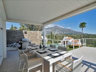 Villa for sale in Las Lomas de Nueva Andalucia, Nueva Andalucia