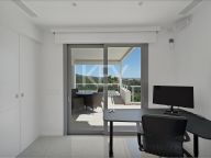 Villa for sale in Las Lomas de Nueva Andalucia, Nueva Andalucia