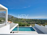 Villa for sale in Las Lomas de Nueva Andalucia, Nueva Andalucia
