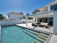 Villa for sale in Las Lomas de Nueva Andalucia, Nueva Andalucia