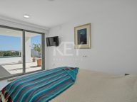 Villa for sale in Las Lomas de Nueva Andalucia, Nueva Andalucia