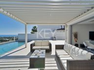 Villa for sale in Las Lomas de Nueva Andalucia, Nueva Andalucia