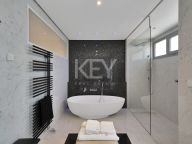 Villa for sale in Las Lomas de Nueva Andalucia, Nueva Andalucia