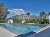 Villa for sale in Las Lomas de Nueva Andalucia, Nueva Andalucia