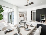 Вилла на продажу в El Paraiso, Эстепона