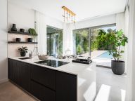 Вилла на продажу в El Paraiso, Эстепона