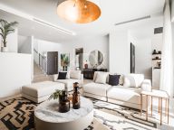 Вилла на продажу в El Paraiso, Эстепона