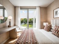 Вилла на продажу в El Paraiso, Эстепона