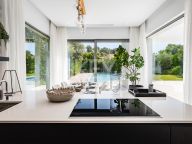 Вилла на продажу в El Paraiso, Эстепона