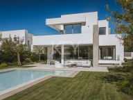 Вилла на продажу в El Paraiso, Эстепона