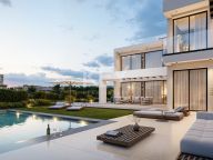 Villa for sale in Buenas Noches, Estepona