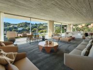 Villa for sale in El Madroñal, Benahavis