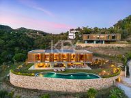 Villa for sale in El Madroñal, Benahavis