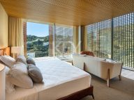 Villa for sale in El Madroñal, Benahavis