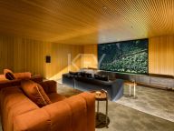 Villa for sale in El Madroñal, Benahavis