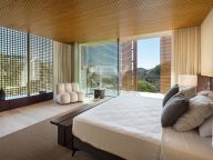 Villa for sale in El Madroñal, Benahavis