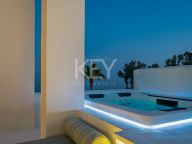 Villa for sale in Bahía del Velerín, Estepona