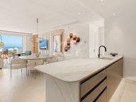 Villa for sale in Bahía del Velerín, Estepona