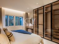 Villa for sale in Bahía del Velerín, Estepona