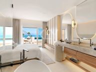 Villa for sale in Bahía del Velerín, Estepona