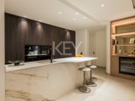 Villa for sale in Bahía del Velerín, Estepona