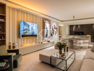 Villa for sale in Bahía del Velerín, Estepona