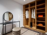 Villa for sale in Selwo, Estepona