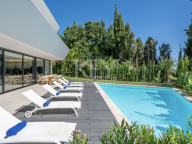 Villa for sale in Artola, Marbella East
