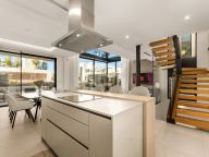 Semi Detached House for sale in Rio Real, Marbella East