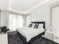 Apartment for sale in New Golden Mile, Estepona