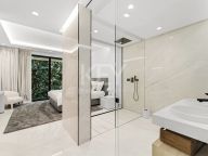 Apartment for sale in New Golden Mile, Estepona