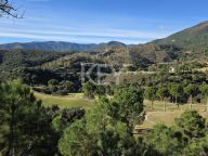 Plot for sale in La Zagaleta, Benahavis