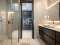 Villa for sale in Andalucia Alta, Nueva Andalucia