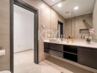 Villa for sale in Andalucia Alta, Nueva Andalucia