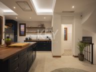 Villa for sale in Estepona