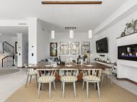 Villa for sale in Estepona