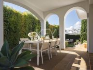 Villa for sale in Estepona