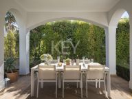 Villa for sale in Estepona