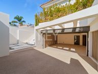 Villa for sale in Linda Vista Baja, San Pedro de Alcantara