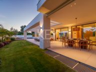 Villa for sale in Linda Vista Baja, San Pedro de Alcantara