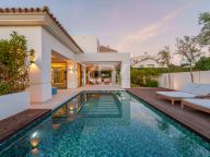 Villa for sale in Linda Vista Baja, San Pedro de Alcantara