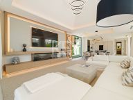 Villa for sale in Linda Vista Baja, San Pedro de Alcantara