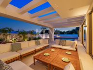 Villa for sale in Linda Vista Baja, San Pedro de Alcantara