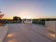 Villa for sale in Linda Vista Baja, San Pedro de Alcantara